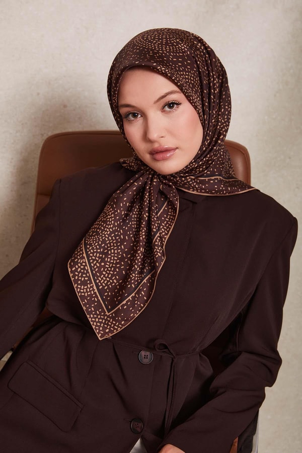 LevidorKahve Noktalı Daireler Bask. Twill İpek Eşarp