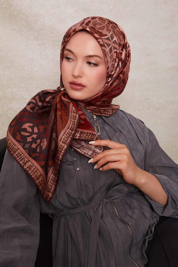 LevidorKahve Vectör Desen Twill İpek Eşarp