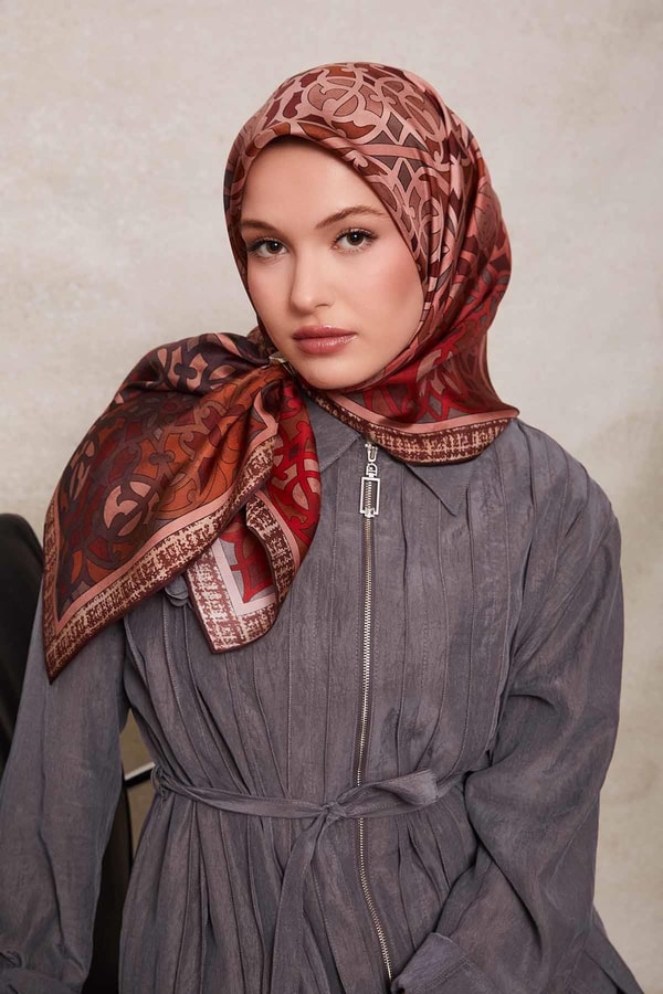 LevidorKahve Vectör Desen Twill İpek Eşarp