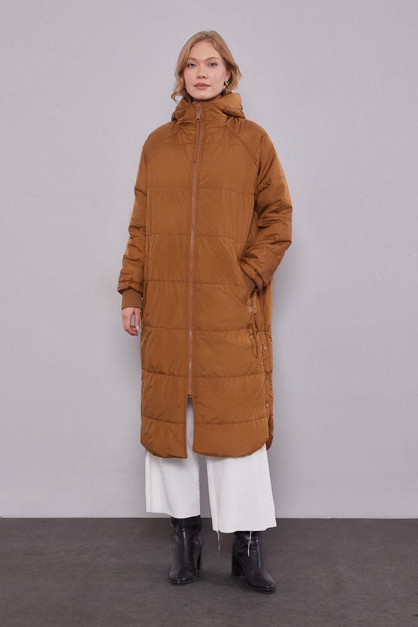 LevidorKahve Yanları Çıt Çıt Detaylı Kapüşonlu Şişme Mont