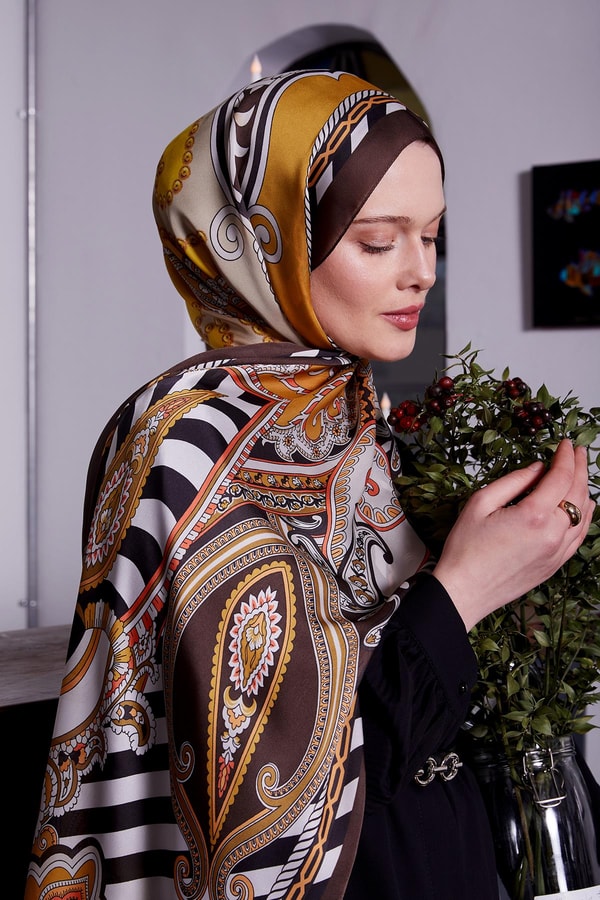 LevidorKaramel Çizgili Hint İpeği Şal