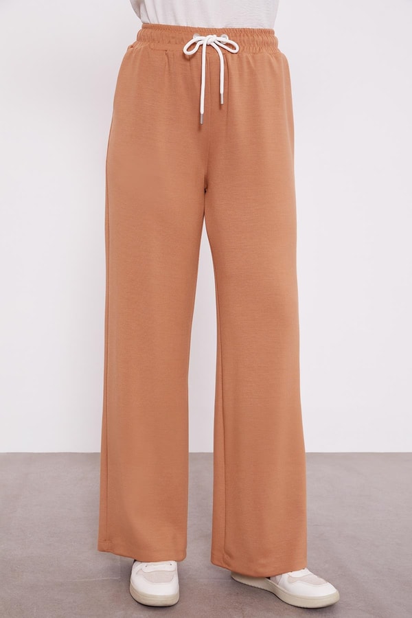 LevidorKaramel İnci Kol Detaylı Spor Takım