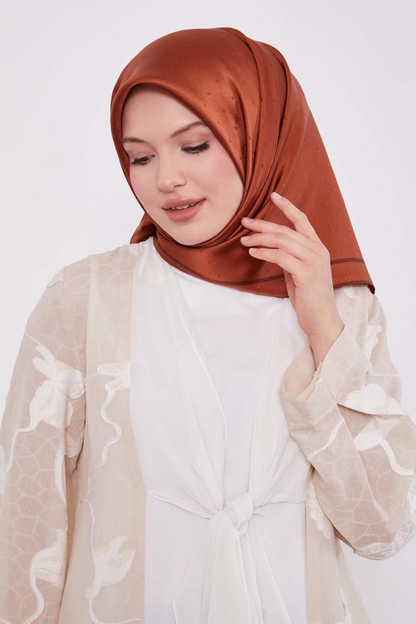 LevidorKiremit Benek Desen Monogram İpek Eşarp