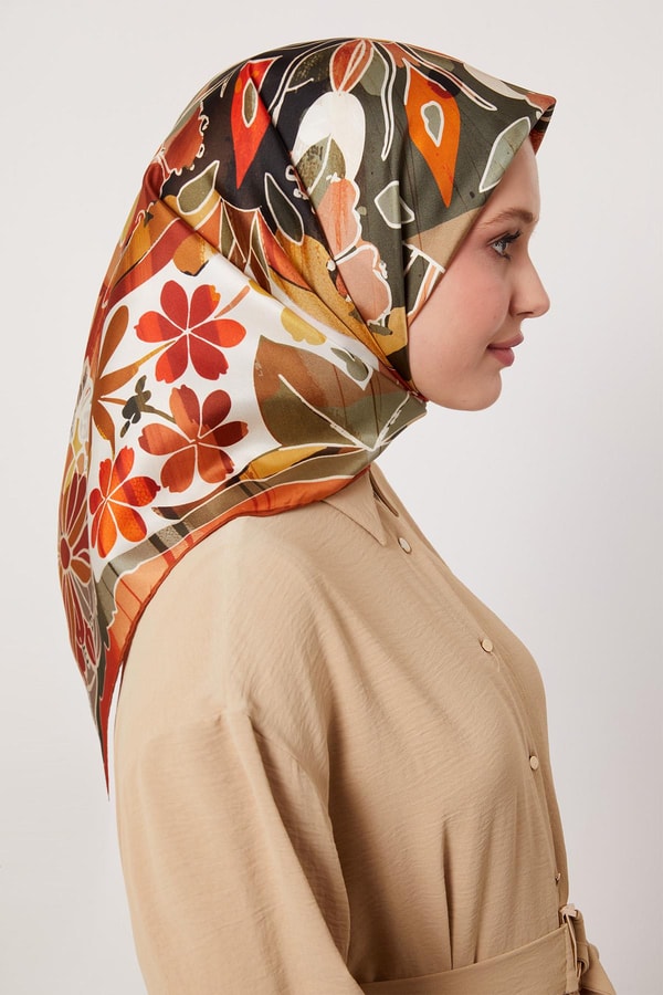 LevidorKiremit Karışık Çiçek Desen Twill İpek Eşarp