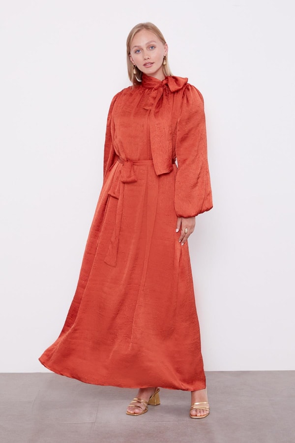 LevidorKiremit Kuşak Detaylı Saten Kraş Elbise