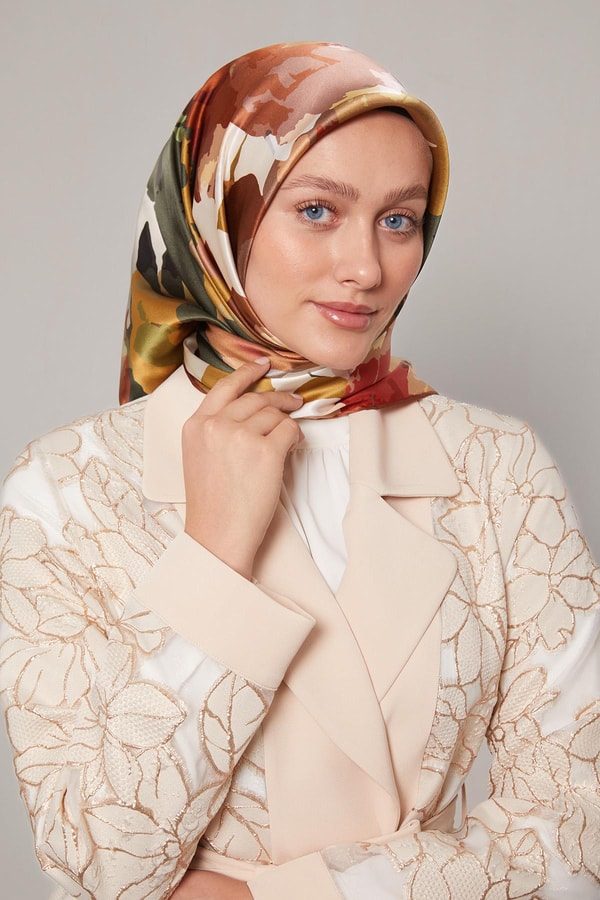 LevidorKiremit Soyut Çiçek Desen Sura İpek Eşarp