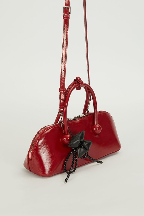 LevidorKırmızı Charm Detaylı Baget Çanta