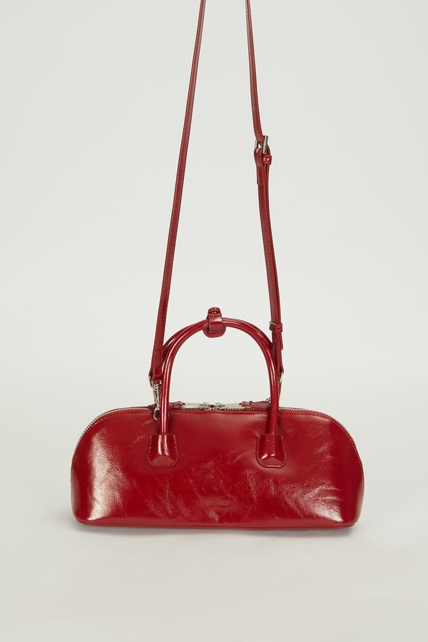 LevidorKırmızı Charm Detaylı Baget Çanta