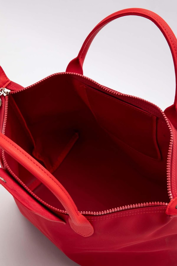 LevidorKırmızı Deri Kapak Aksesuarlı Omuz Çantası