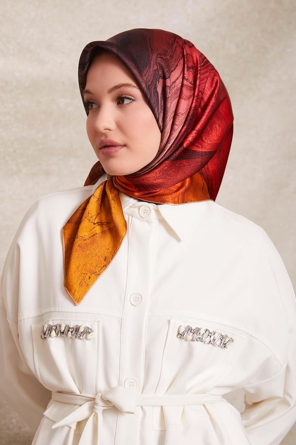 Levidorkırmızı-gold Karmaşık Desen Twill İpek Eşarp