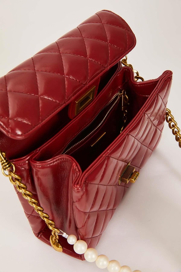 LevidorKırmızı İnci Ve Kalp Aksesuar Detaylı Omuz Çantası