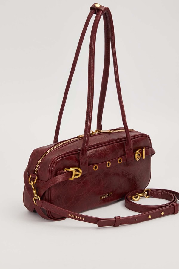 LevidorKırmızı Kemer Detaylı Uzun Askılı Omuz Çantası