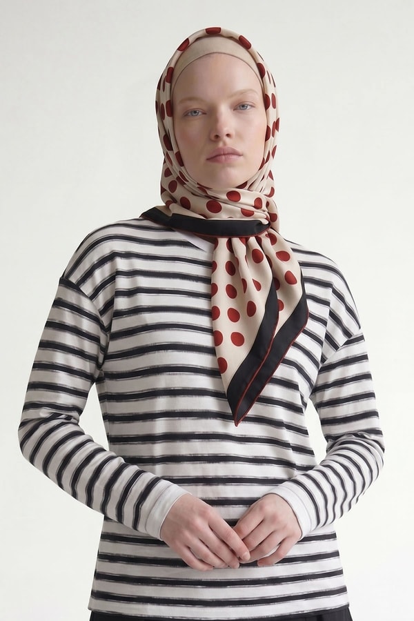 LevidorKırmızı Puantiyeli Twill İpek Eşarp