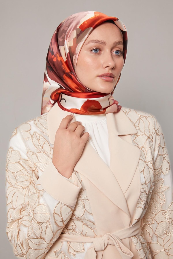 LevidorKırmızı Soyut Çiçek Desen Sura İpek Eşarp