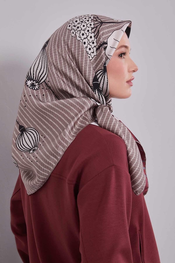 LevidorKırmızı Zambak Çiçek Desen Twill İpek Eşarp