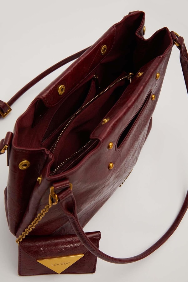 LevidorKırmızı Zarf Charm Detaylı Omuz Çantası