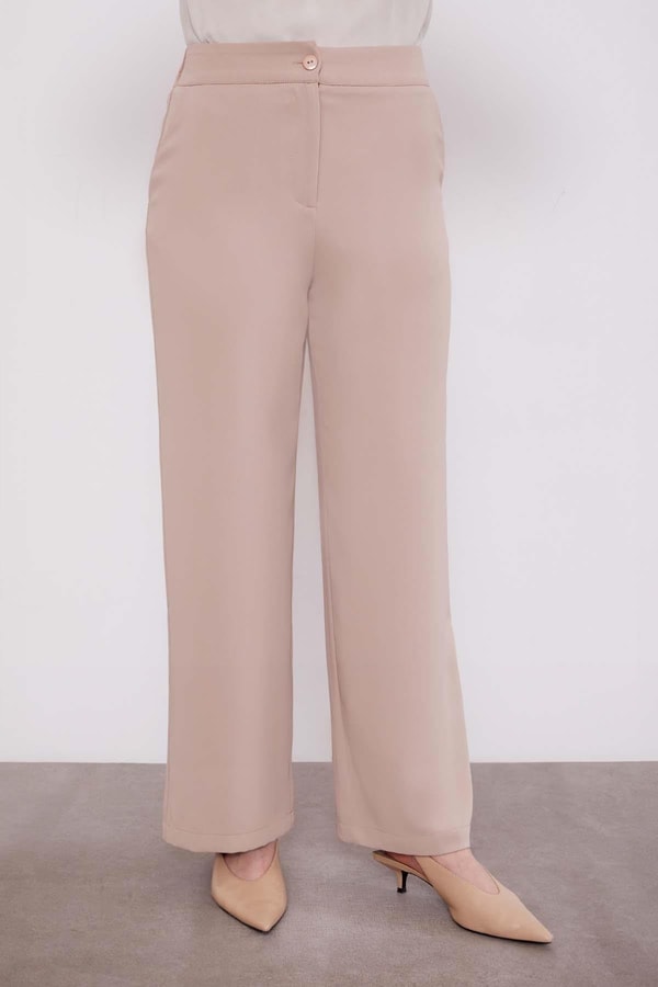 LevidorKOYU BEJ Yakası Gül Detaylı İkili Takım