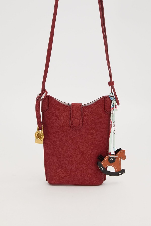 LevidorKOYU KAHVE Atlı Charm Detaylı Omuz Çantası