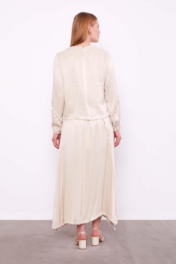 LevidorKrem Asimetrik Fırfır Detaylı Cupra Etek Takım