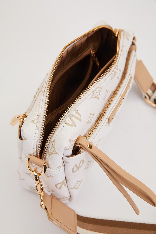 LevidorKrem Çizglili Kuşak Detaylı Omuz Çantası