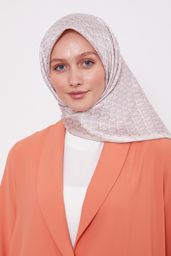 LevidorKrem El Yazısı Desen Twill İpek Eşarp
