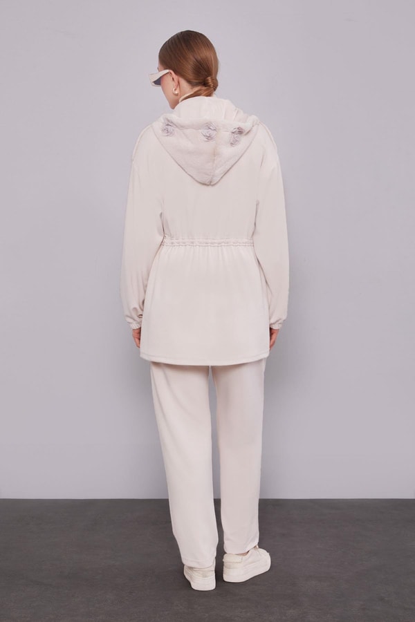 LevidorKrem Gül Detaylı Bel Büzgülü İkili Takım