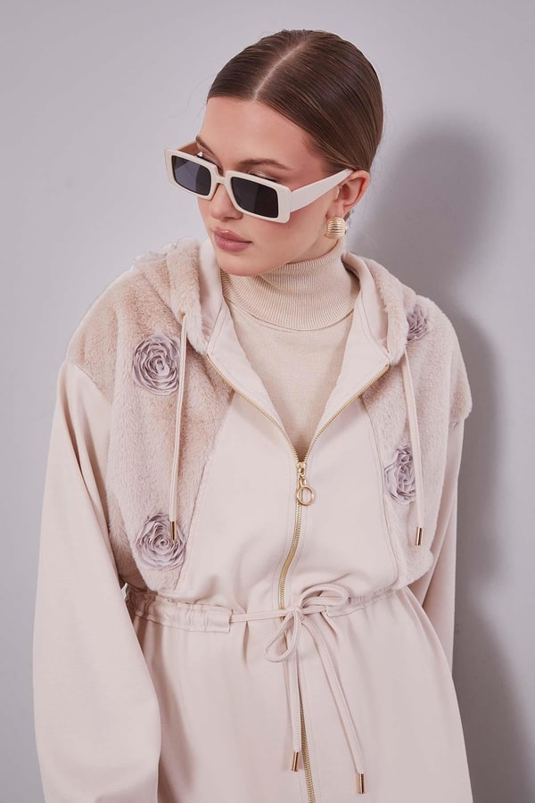 LevidorKrem Gül Detaylı Bel Büzgülü İkili Takım