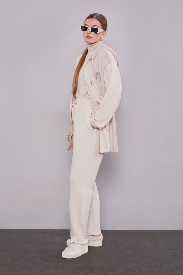 LevidorKrem Gül Detaylı Bel Büzgülü İkili Takım