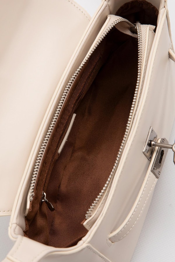 LevidorKrem Kalp Aksesuar Detaylı Omuz Çantası