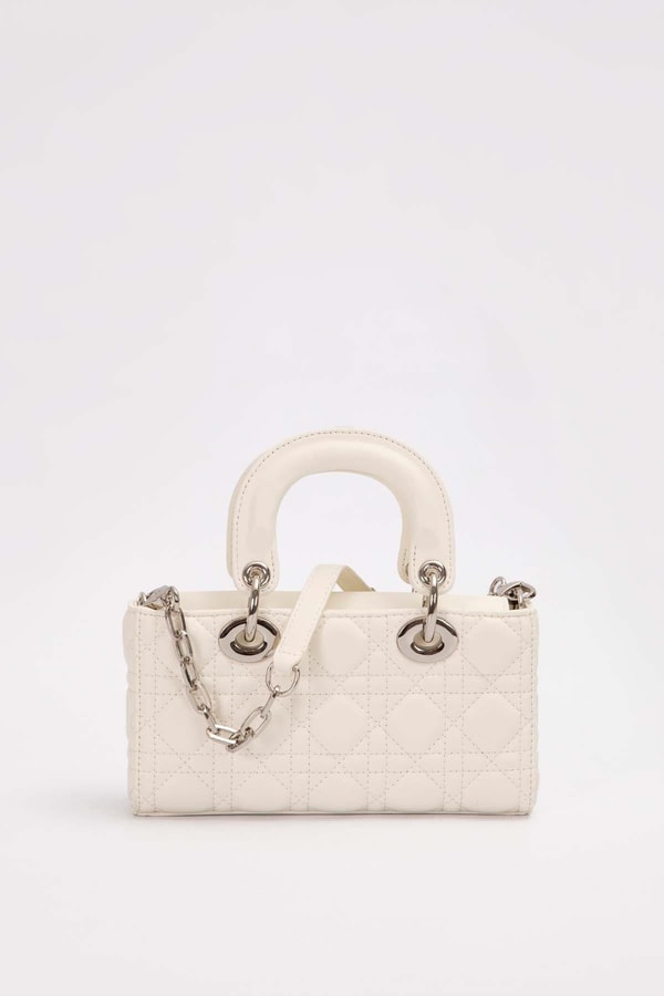 LevidorKrem Kapitone Logo Aksesuarlı Omuz Çantası