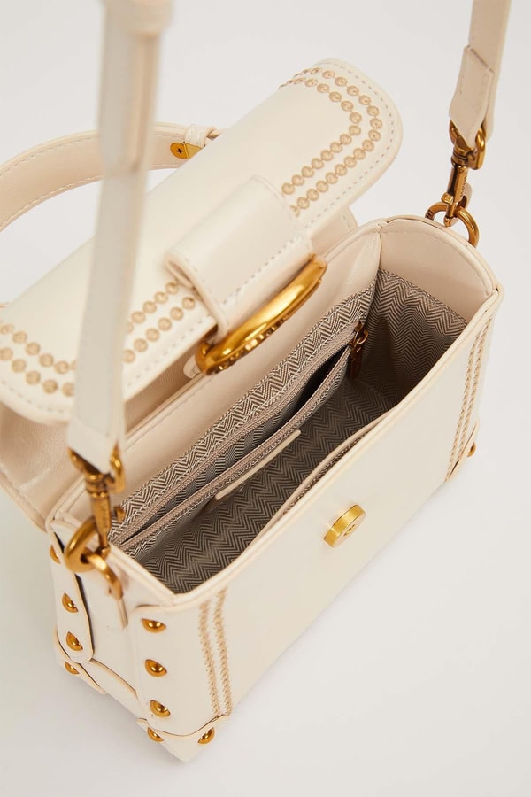 LevidorKrem Kenar Zımba Detaylı Omuz Çantası