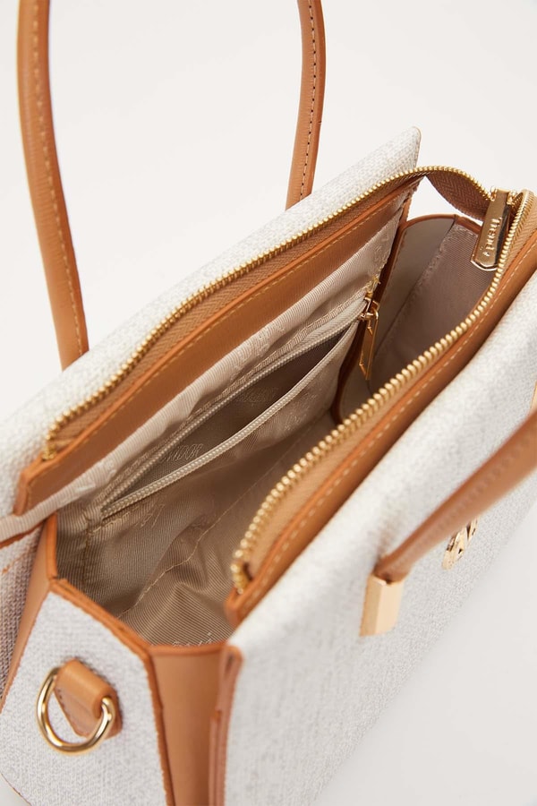 LevidorKrem Kumaş Görünümlü El Çantası