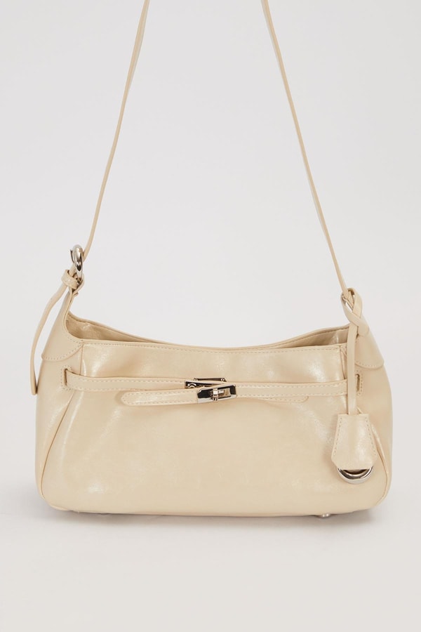 LevidorKrem Metal Kilit Kapamalı Omuz Çantası