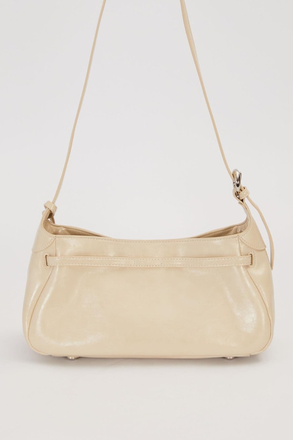 LevidorKrem Metal Kilit Kapamalı Omuz Çantası