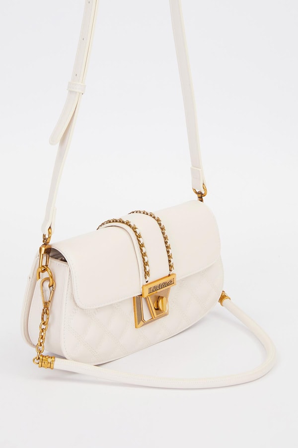 LevidorKrem Oval Kapitone Desen Omuz Çantası