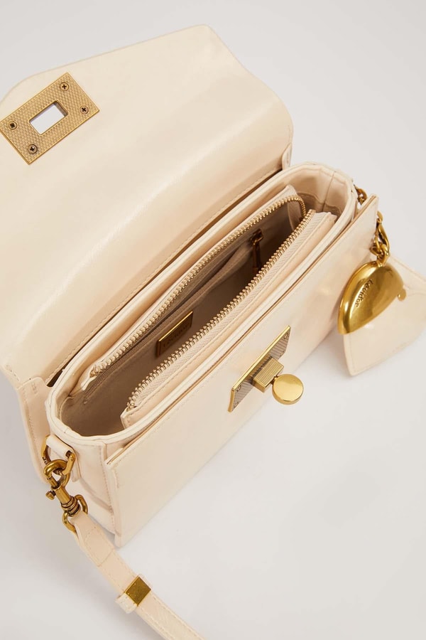 LevidorKrem Yarım Metal Kalpli Omuz Çantası