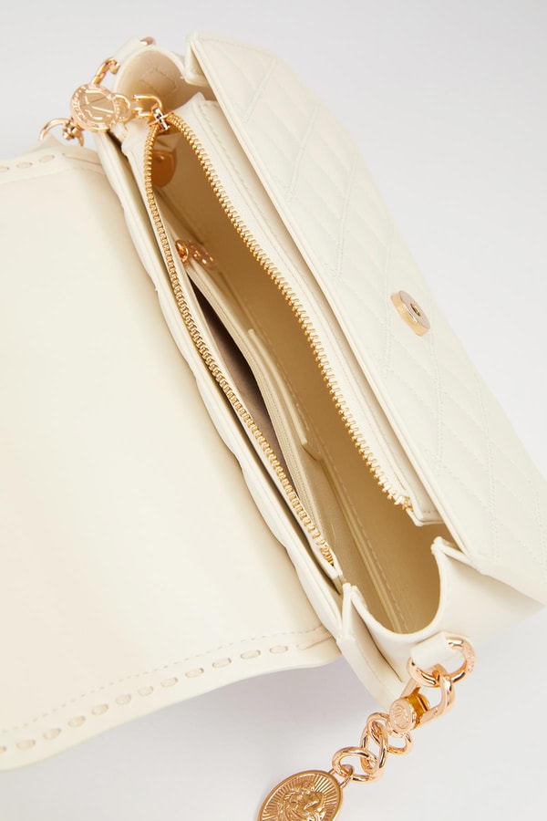 LevidorKrem Yuvarlak Toka Detay Omuz Çantası