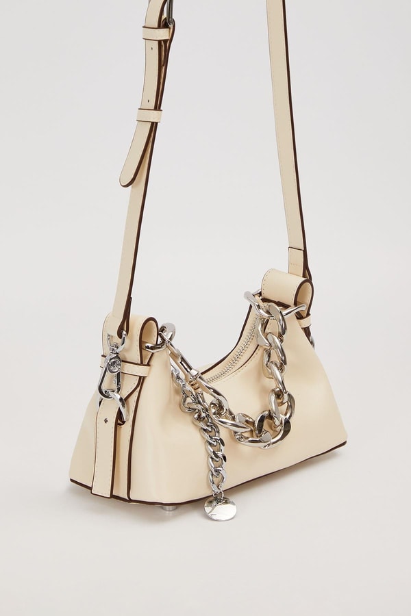 LevidorKrem Zincir Halka Detaylı Omuz Çantası