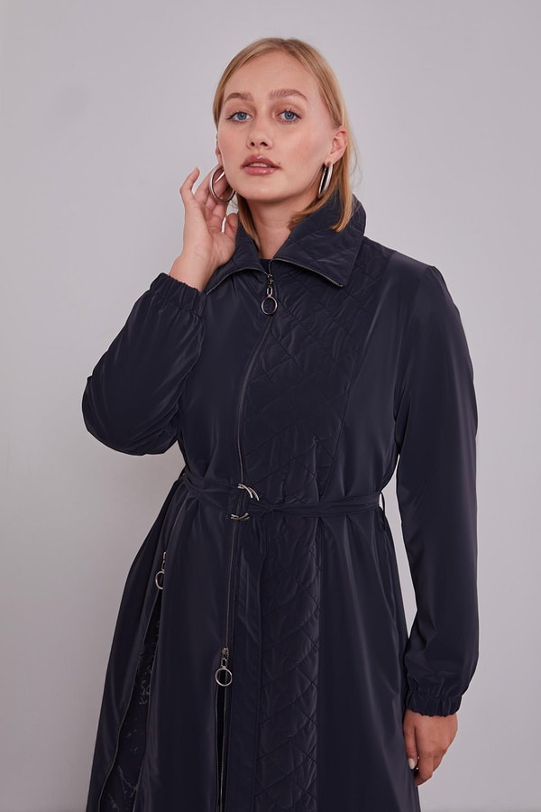 LevidorLacivert AçılırFermuar Detaylı Trençkot