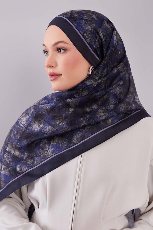 LevidorLacivert Baklava Desen Yün İpek Şal