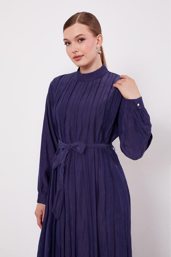 LevidorLacivert Bel Bağlamalı Pile Detaylı Cupra Elbise