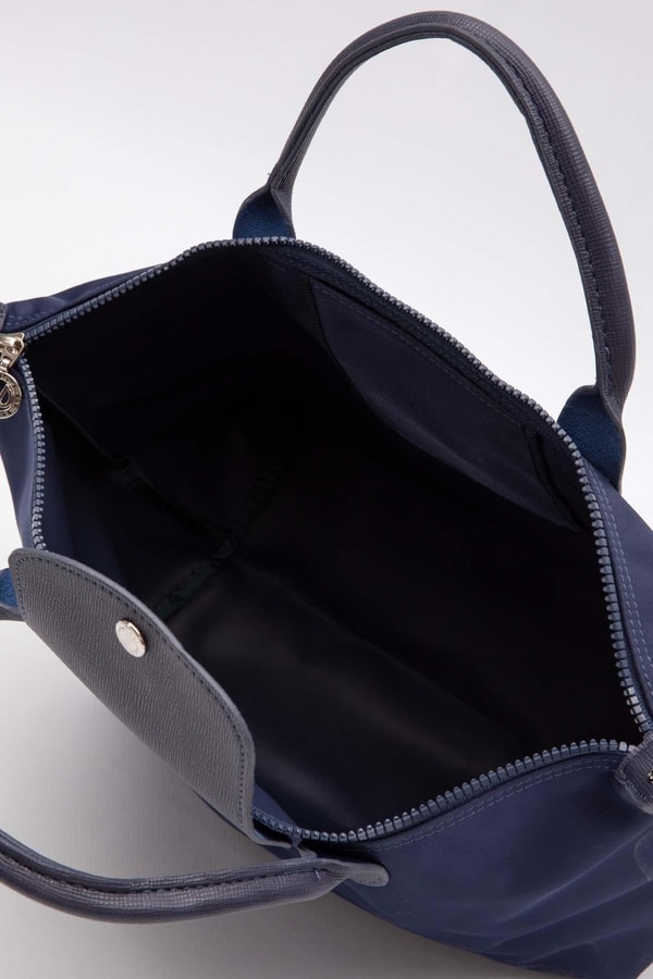 LevidorLacivert Deri Kapak Aksesuarlı Omuz Çantası