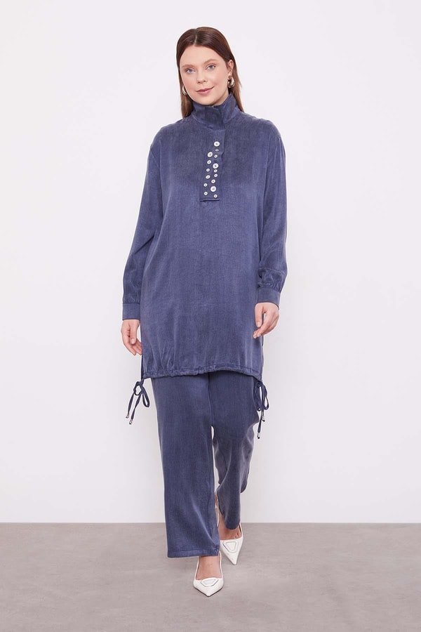 LevidorLacivert Dik Yaka Düğme Detaylı Cupra İkili Takım