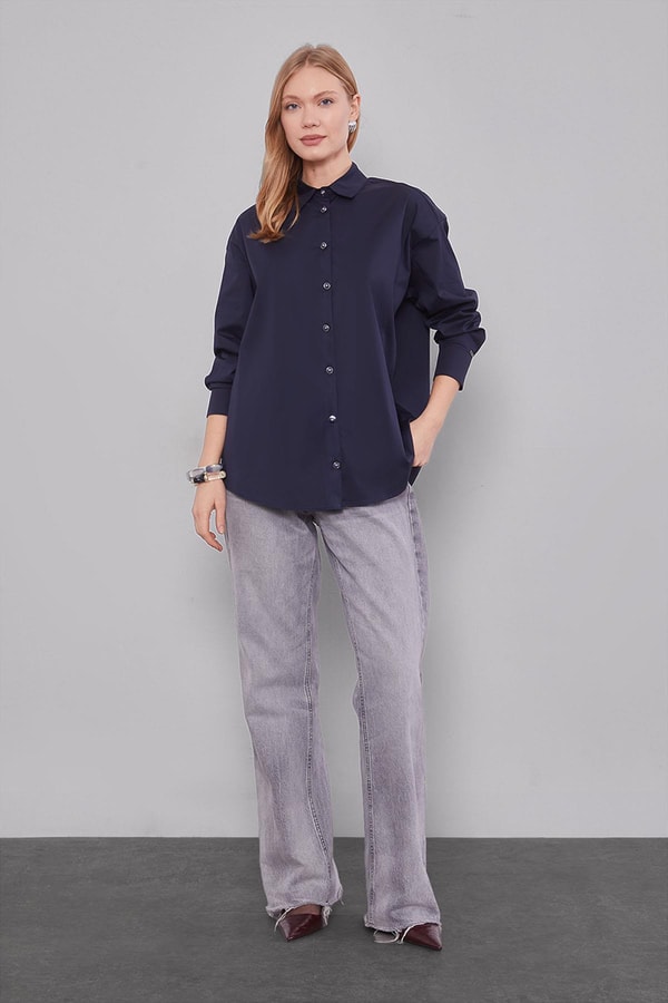 LevidorLacivert Düğme Detaylı Gömlek