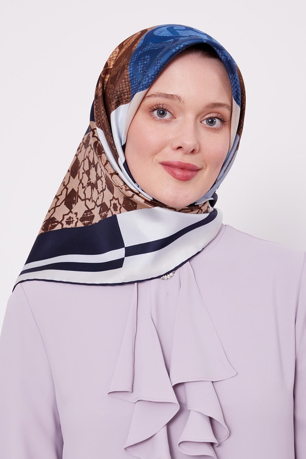 LevidorLacivert Etnik Desen Twil İpek Eşarp