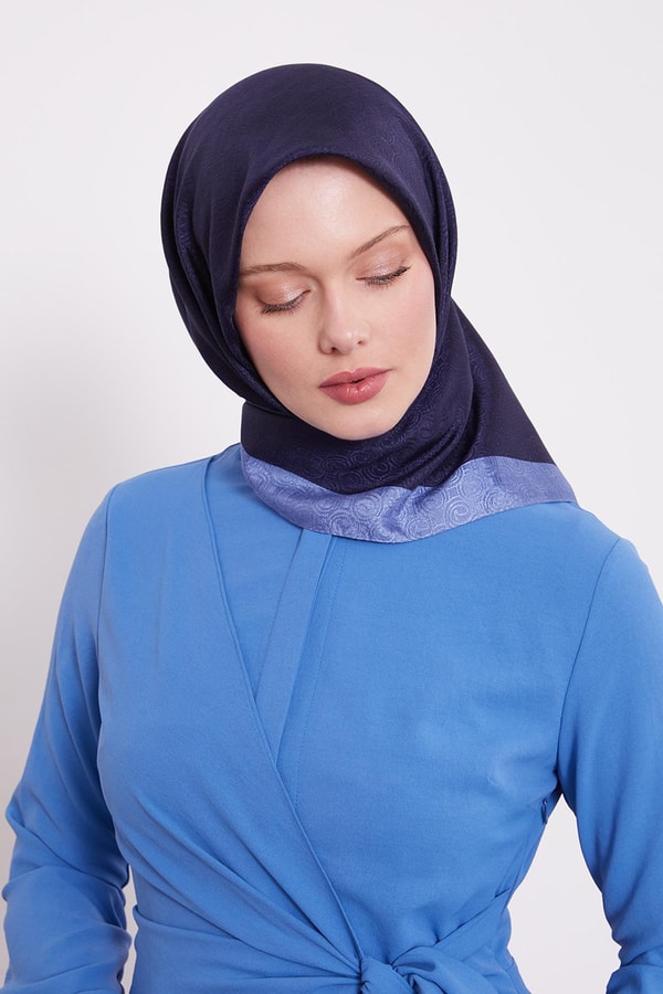 LevidorLacivert Halka Desen Monogram Eşarp