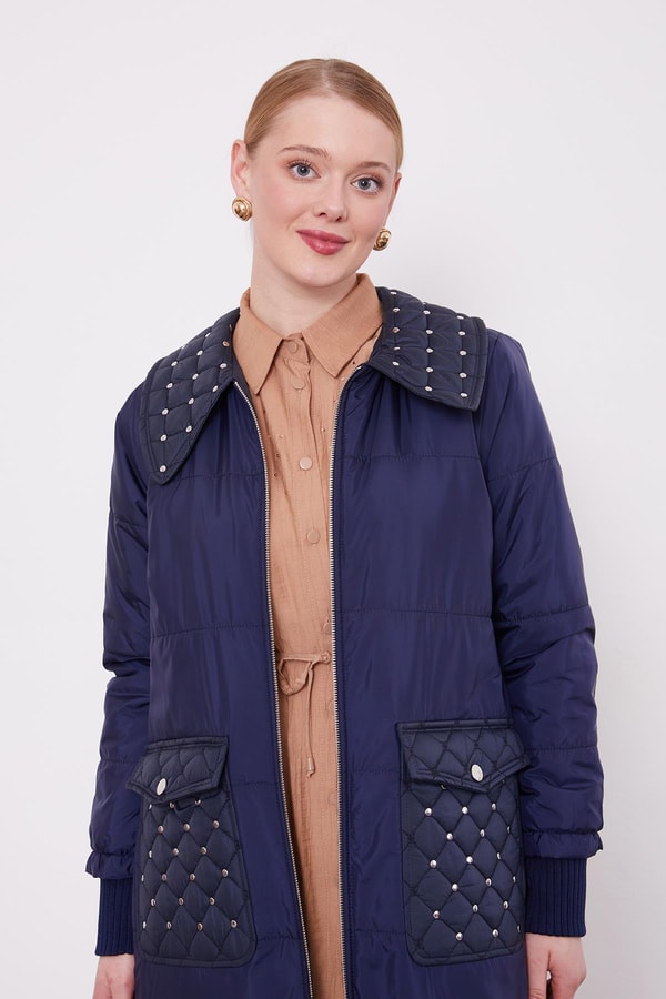 LevidorLacivert Kapitone Cep Detaylı Mont