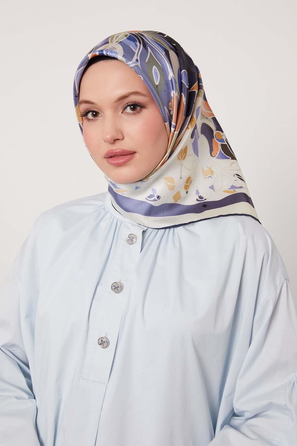 LevidorLacivert Karışık Çiçek Desen Twill İpek Eşarp