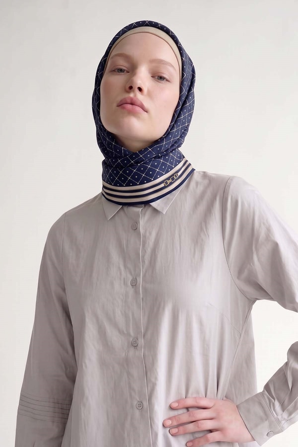 LevidorLacivert Kemer Detaylı Twill İpek Eşarp