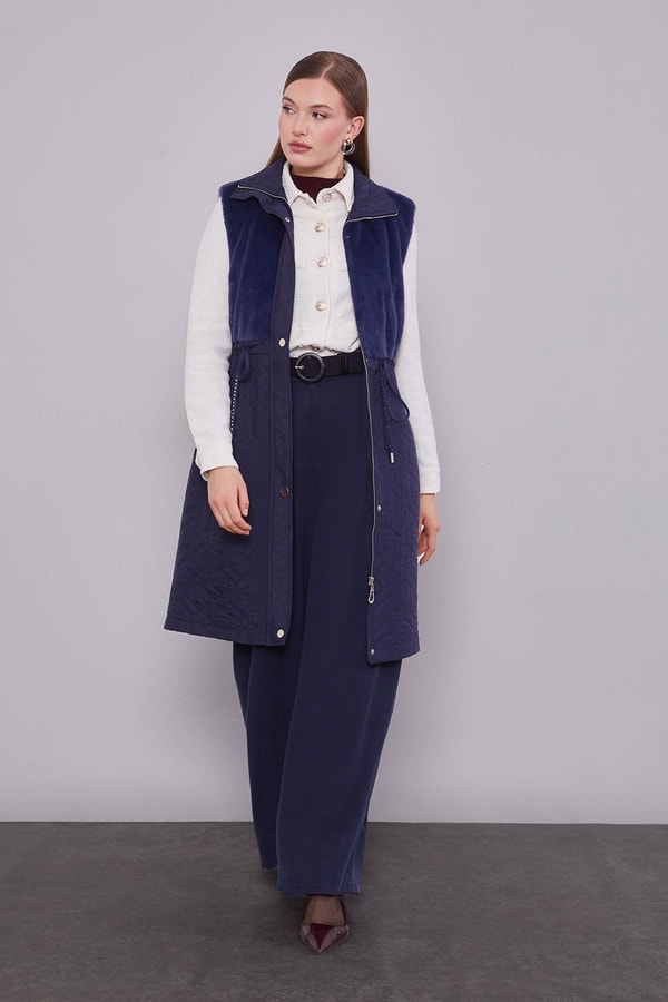 LevidorLacivert Kürk Detaylı Yelek